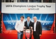 Mark van Bommel, Robert Zadrazil und Michael Konsel bei der UEFA Champions League Trophy Tour 2014 presented by UniCredit © Bank Austria/Lukas Bezila