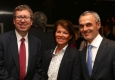 Eugene Young, Daniela Homan und Norbert Lessing bei der Ausstellung von "American Beauty II" im Hilton Vienna am Stadtpark © CIMMIC