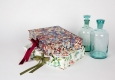 Keepsake Boxen Nina Campell & Marbled Turkish Red&Blue © (Auf der Seil/Julie Brass)