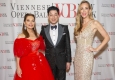 Viennese Opera Ball - The Golden Age Gala: Jean Shafiroff, Malan Bretan und Silvia Frieser © David Plakke