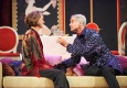Amanda Osborne als Amanda Prynne und Mark Elstob als Elyot Chase in Private Lives an Vienna's English Theatre © Vienna's English Theatre/Reinhard Reidlinger