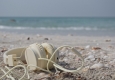 Headphones on the Beach © unsplash.com/Ilyuza Mingazova
