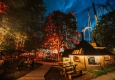 Feuerdorf im Wiener Prater bei Nacht © Philipp Lipiarski