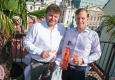 Albert Gesellmann und Johannes Kattus präsentieren den Jahrgang 2022 von »Hanni's Rosé« im Private Members Club AM HOF 8 © Philipp Hutter