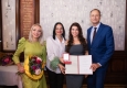 Verleihung des Goldenen Ehrenzeichens: Lidia Baich, Andrea Mayer, Leona König und Andreas Mailath-Pokorny © Moni Fellner
