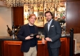 Johannes Kattus und Alexander Schick stellen die exklusive KATTUS-Schaumweinabfüllung für das Hotel Stefanie vor © Christian Jobst