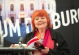 Elfriede Ott eröffnet Rund um die Burg © Arman Rastegar
