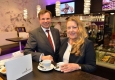 Gerald Steger und Michaela Minnich-Toman eröffnen zweites café+co Café © Christian Jobst