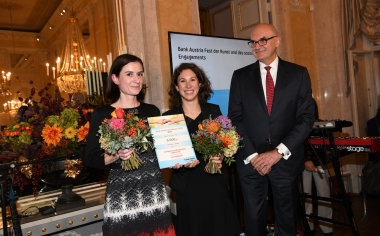 Jürgen Kullnigg zeichnet Commit@Work mit dem Bank Austria Sozialpreis 2018 für Wien aus ©Oreste Schaller