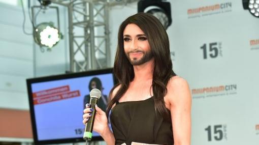 Conchita Wurst gratulierte der Millennium City zum 15. Geburtstag © Christian Jobst