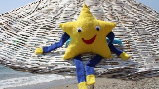 Twinky am Strand © Stiftung Kindertraum