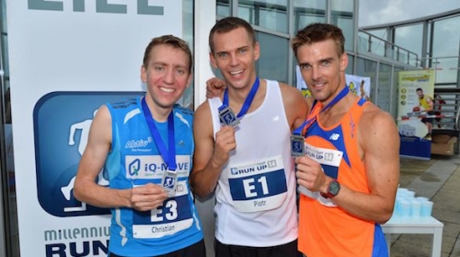 Sieger des Millennium Tower Run Up 2014: Christian Riedl, Piotr Lobodzsinski und Tomas Celko © Matthias Buchwald