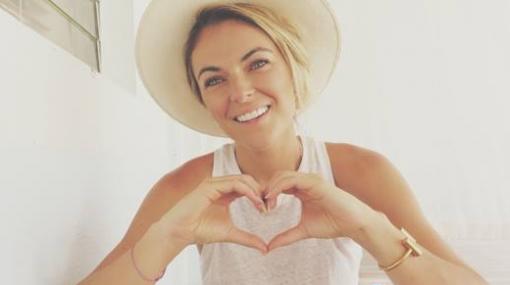 UNODC - Blue Heart #igivehope - Serinda Swan © UNODC - Blue Heart #igivehope