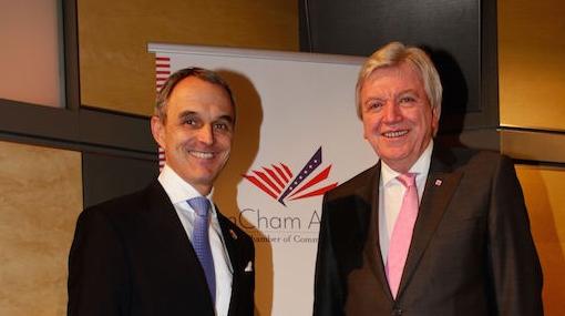 AmCham: Norbert Lessing und Volker Bouffier © Roland Rudolph