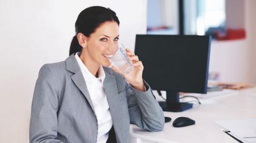 Innovativer Wasserspender AQUAPUSH bietet ab sofort mit Magnesium angereichertes Trinkwasser © café+co International