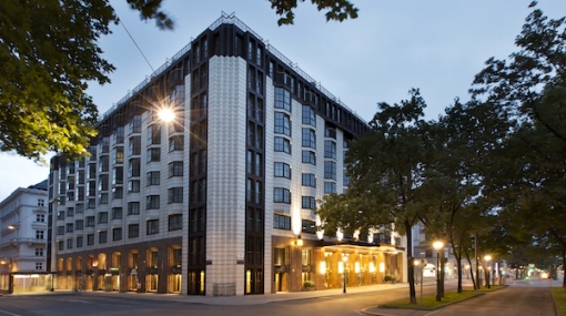 Hilton Vienna Plaza Exterior © (Hilton Hotels & Resorts)