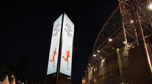 Der EPAMEDIA LED-Tower begeistert die 30.000 Teilnehmer des Wien Energie Business Run 2016 © EPAMEDIA