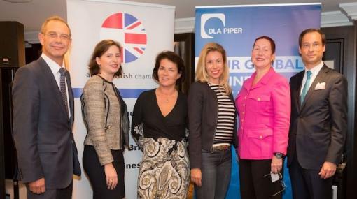 Diskussion über Strategien für die Zeit nach dem Brexit: Julian Walton (ABCC), Mathilde Aureau (CCFC), Daniela Homan (AmCham), Céline Garaudy (CCFC), Denise Hamer, David Christian Bauer (beide DLA Piper) © DLA Piper/Anna Rauchenberger