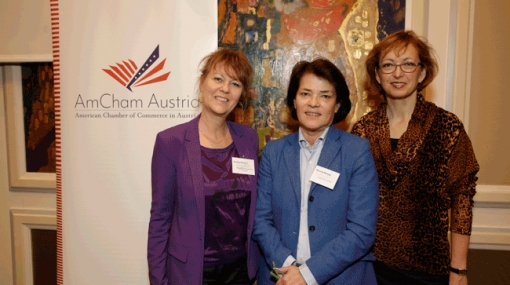 Andrea Scholz, Daniela Homan und Doris Regele beim AmCham Business Breakfast im Hilton Vienna © Roland Rudolph