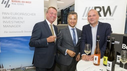 Martin Sabelko, Peter Ulm und Reinhard Winiwarter bei "Drinks Before Home" im BENE Showroom © Reinhard Winiwarter Winery