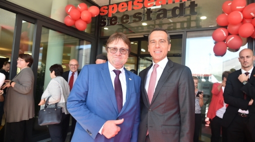 Wolfgang Sperl und Christian Kern bei der Eröffnung der neuen Wien Work Firmenzentral in der Seestadt Aspern © Christian Jobst