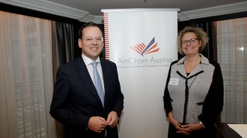 FMA Vorstand KLaus Kumpfmüller und AmCham Austria-Präsidentin Sandra Kolleth © Roland Rudolph