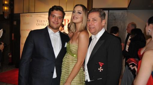 63. Viennese Opera Ball in New York: David Burch, Dylan Lauren und Atil Kotuglo © The Viennese Opera Ball