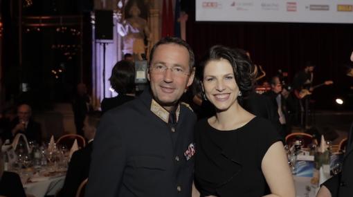 Wiens Polizeipräsident Gerhard Pürtsl und BMI-Staatssekretärin Edtstadler bei den 133er-Awards 2018 im Wiener Rathaus © Stefan Diesner