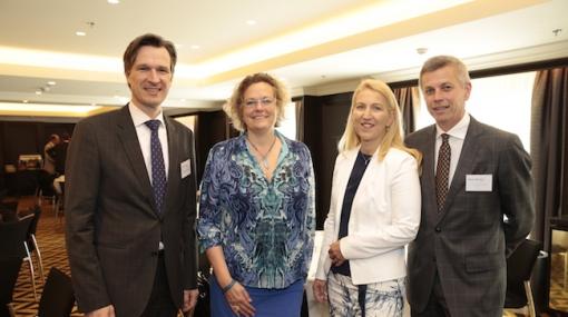 Martin Brodey, Sandra Kolleth, Ulrike Huemer und Martin Winkler beim Business Breakfast der American Chamber of Commerce in Austria im Hilton Vienna Plaza © Roland Rudolph