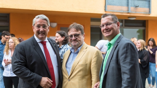 Ernst Nevrivy, Wolfgang Sperl und Georg Papai eröffnen die Jugendartbeitsassistenz JASS von Wien Work © Wien Work/Atelier Trat