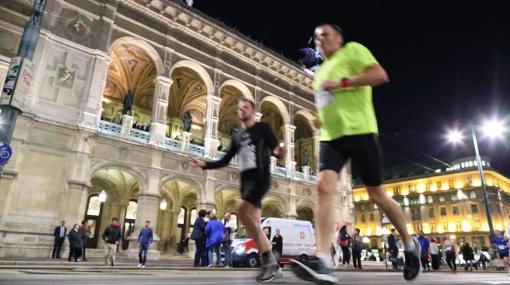 erste bank vienna night run 2017 vor der Wiener Staatsoper © Ludwig Schedl