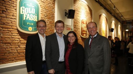 Wahl zum Wiener Lieblingswirt 2018: Thomas Strachota (Wiener Bezirksblatt), Matthias Ortner (Ottakringer), Martina Haslinger (WKW) und Peter Dobcak (WKW) © Wiener Bezirksblatt/Arman Rastegar