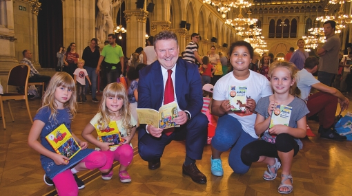 Bürgermeister Michael Ludwig beim Wiener Kinderlesefest im Wiener Rathaus © Stefan Burghart