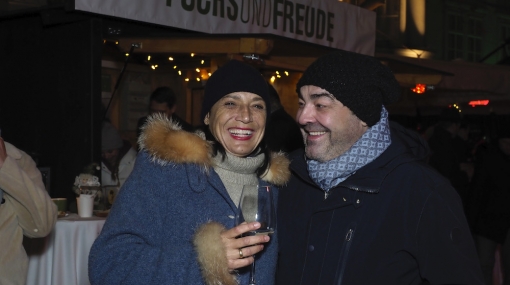 Stephanie Fuchs-Groszmann und Juan Amador am Stand der FreuNde © Bepo Schuster
