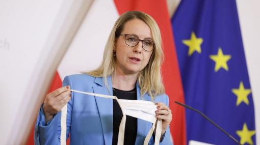 Bundesministerin Margarete Schramböck: Maßnahmen gegen die COVID-19-Krise © Bundeskanzleramt/Andy Wenzel