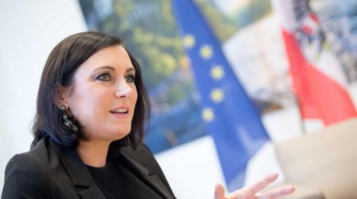 Bundesministerin Elisabeth Köstinger © BMLRT/Paul Gruber