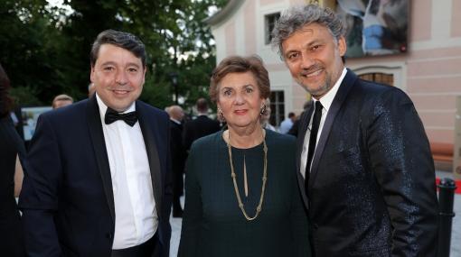 Österreichischer Musiktheaterpreis 2021: Karl-Michael Ebner, Helga Rabl-Stadler und Jonas Kaufmann © GEPA Pictures