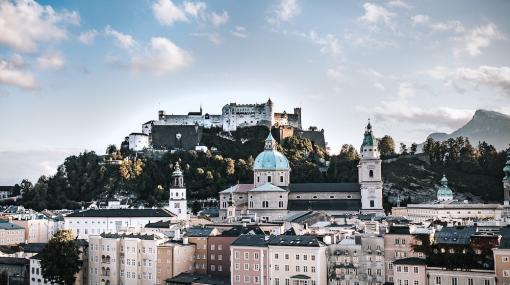 Salzburg Stadt © unsplash.com/Patrick Langwallner