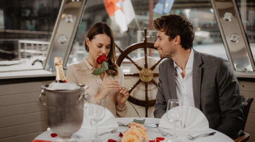 Valentinstag: Candle-Light-Dinner auf dem Traumschiff der DDSG Blue Danube © DDSG/ Emanuel Kaser