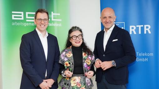 Bewegtbildstudie 2023: Thomas Gruber (Arbeitsgemeinschaft TELETEST), Susanne Reichl (GfK Austria), Wolfgang Struber (RTR Medien) © Andreas Tischler