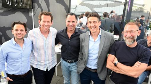 After Work des Online-Vermarkterkreis: Maximilian Pruscha (YOC), Eugen Schmidt (AboutMedia), Michael Buchbinder (ProSiebenSat.1 PULS 4), Matthias Seiringer (ORF-Enterprise), Bernd Platzer (Momentum Wien) © Christian Jobst