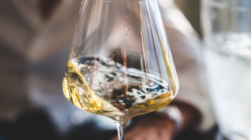 White Wine © unsplash.com/Big Dodzy