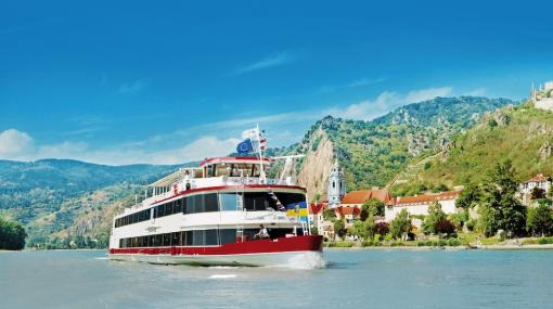 MS Dürnstein der DDSG Blue Danube vor Dürnstein (bearbeitet) © DDSG Blue Danube