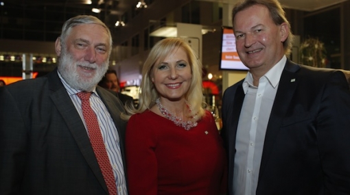 Franz Fischler mit Harald und Sonja Sophie Ultsch bei der Eröffnung von Harry's Home Wien © leisure.at/Roland Rudolph