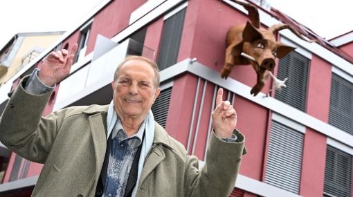 Christian Ludwig Attersee und das Glücksschwein © Christian Jobst