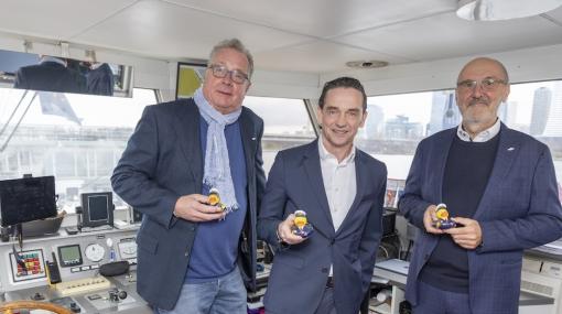 Die DDSG Blue Danube startet in die Saison 2025: Wolfgang Fischer (DDSG Blue DAnube), Kurt Gollowitzer (Wien Holding) und Wolfgang Hanreich (DDSG Blue Danube) © Roland Rudolph