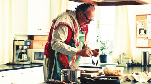 Alfons Mensdorff-Pouilly kocht für "Jäger kochen Wild" © Lisa Lensing