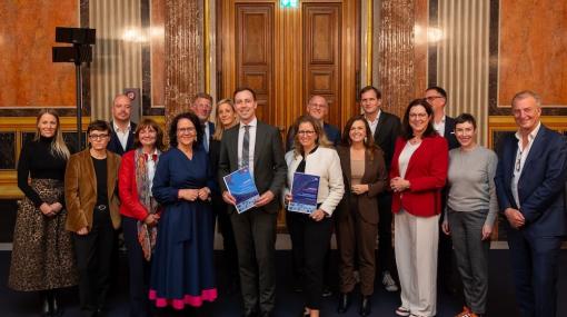 Round Table des iab austria im Österreichischen Parlament zum gemeinsamen Kampf gegen Fake News © Louis Frycer