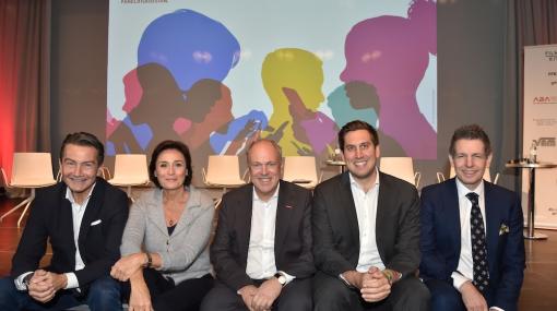 Panel "Medien und Demokratie" beim Filmfestival Kitzbühel: Roland Weißmann (ORF), Sandra Maischberger (Das Erste), Richard Grasl (KURIER), Alexander Pröll (Staatssekretär für Digitalisierung), Martin Andree (Autor) © BrauerPhotos/Goran Nitschke