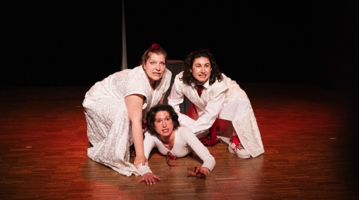 „Ungeregelt“: Eine Komödie über Endometriose © OFF Theater